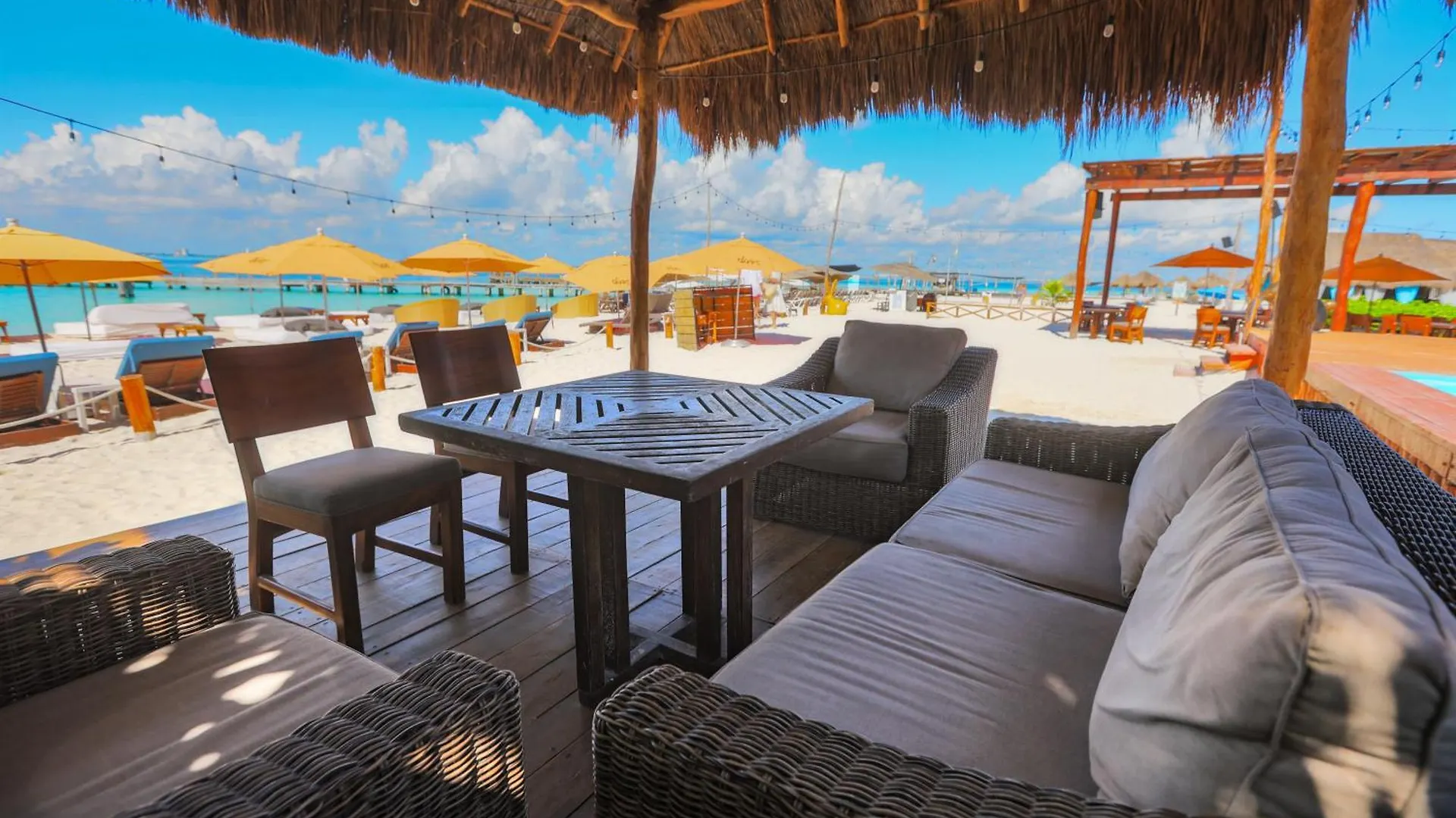 Casa Moderna En Playa Norte Isla Mujeres